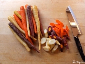 Spicy Roasted Carrots and Fennel Recipe - Simple, flavorful and colorful vegan side dish for your dinner table.