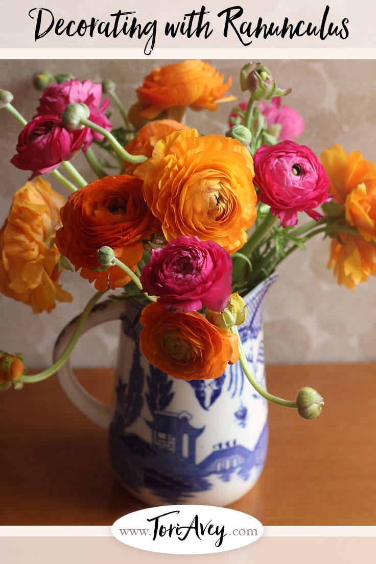 Decorating with Ranunculus - Brenda Ponnay shares her trip to the Ranunculus Fields in Carlsbad, California. | ToriAvey.com #ranunculus #ranunculusfields #flowers #blooms #spring #springblooms #ranunculusblooms #carlsbad #california #carlsbadcalifornia #springtime #springhasarrived #outdooractivities #decor #decorating